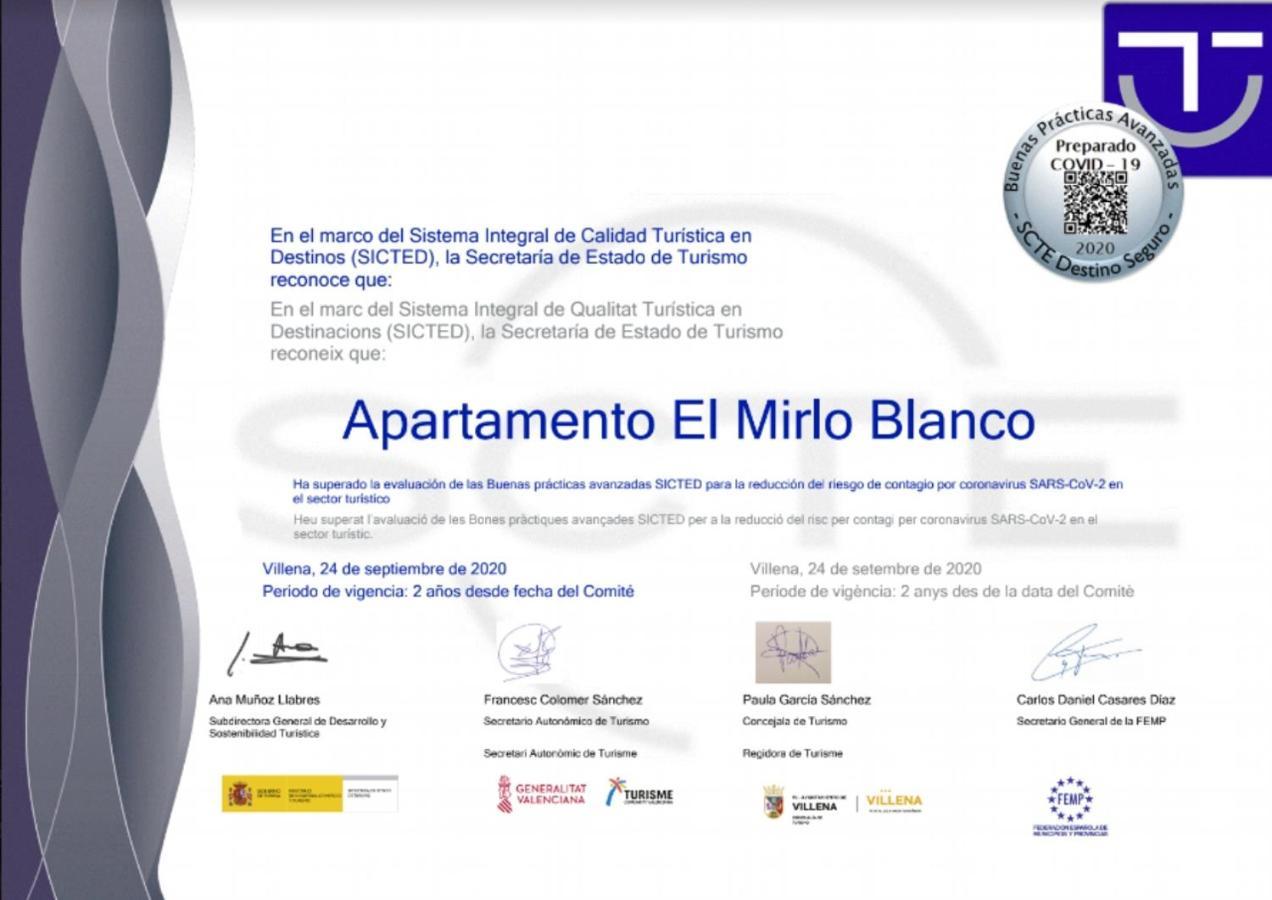 Apartamento El Mirlo Blanco Villena Bagian luar foto