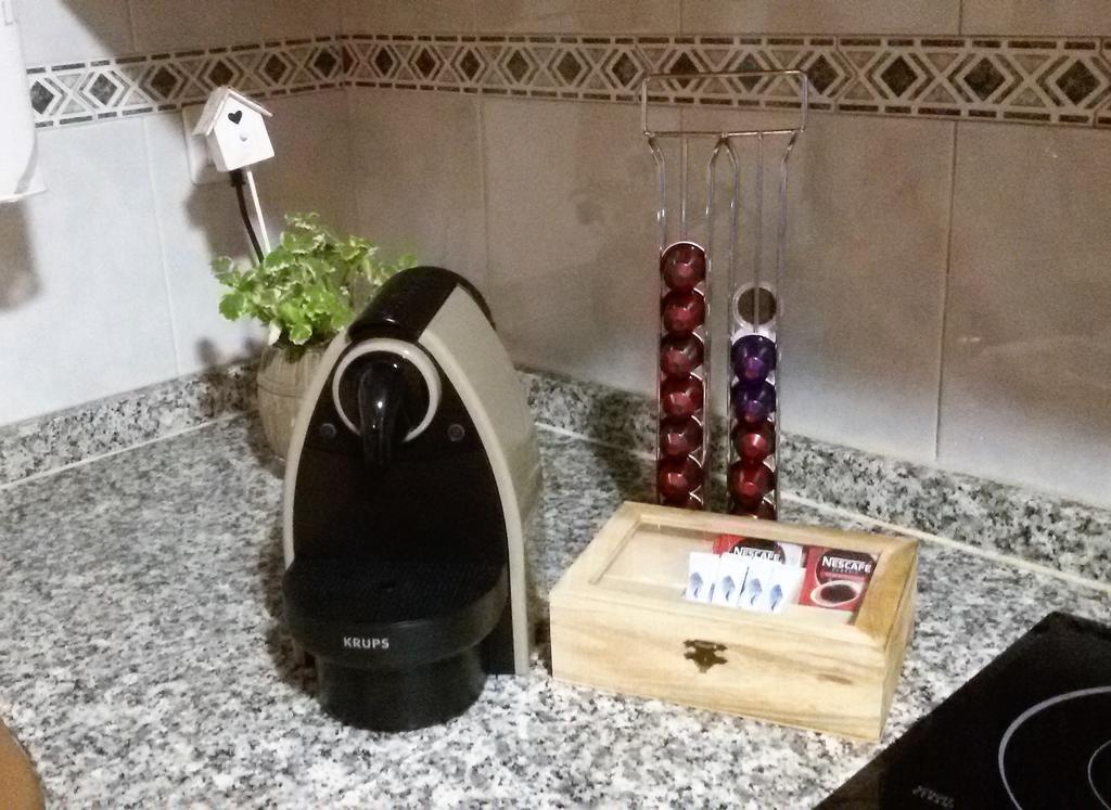 Apartamento El Mirlo Blanco Villena Bagian luar foto